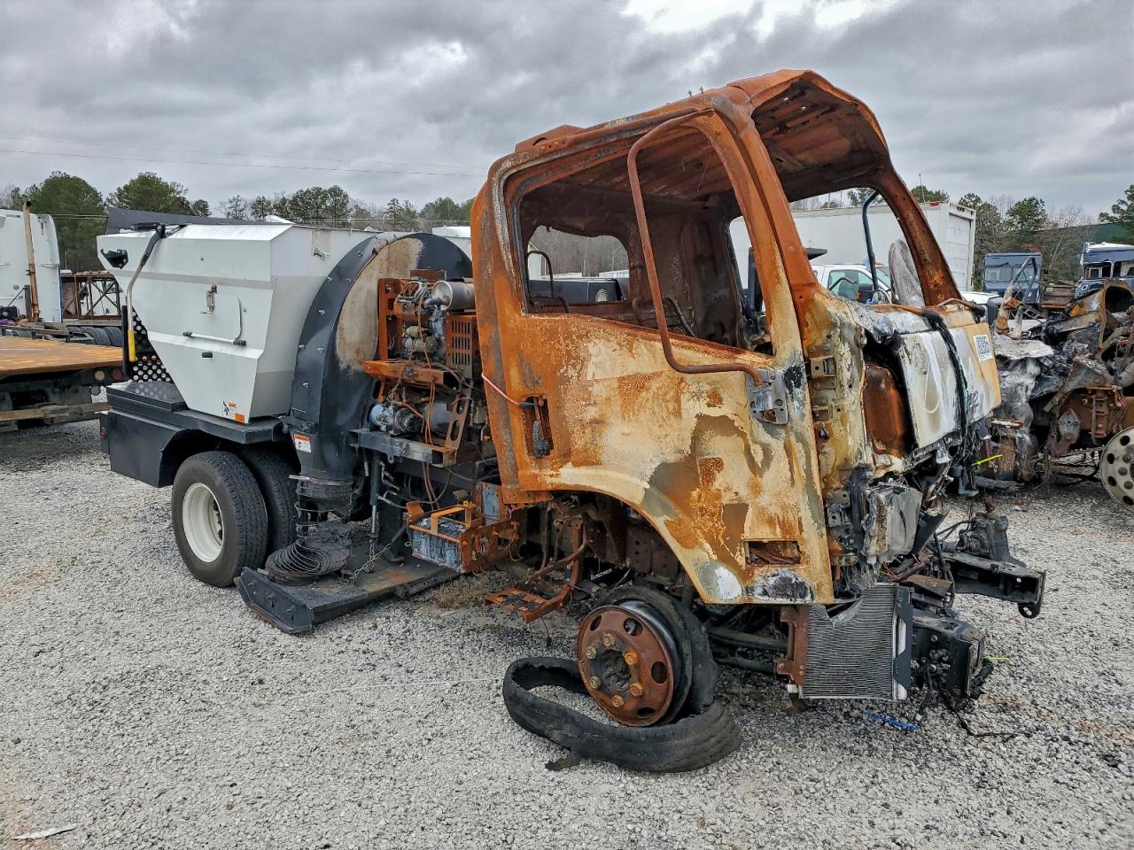 2023 ISUZU NPR SWEEPER TRUCK photo 4