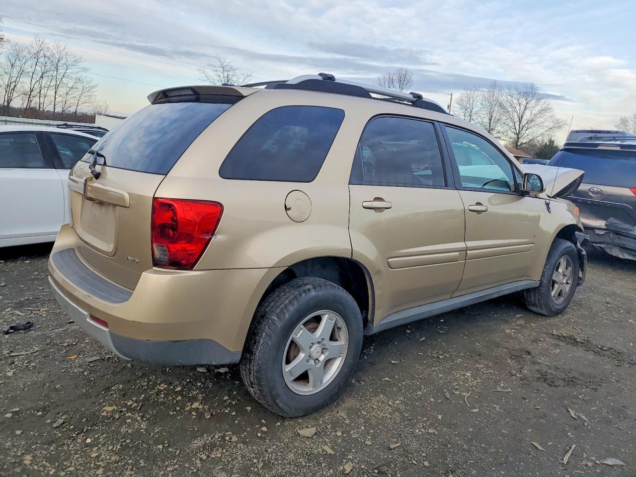 2006 PONTIAC TORRENT photo 3