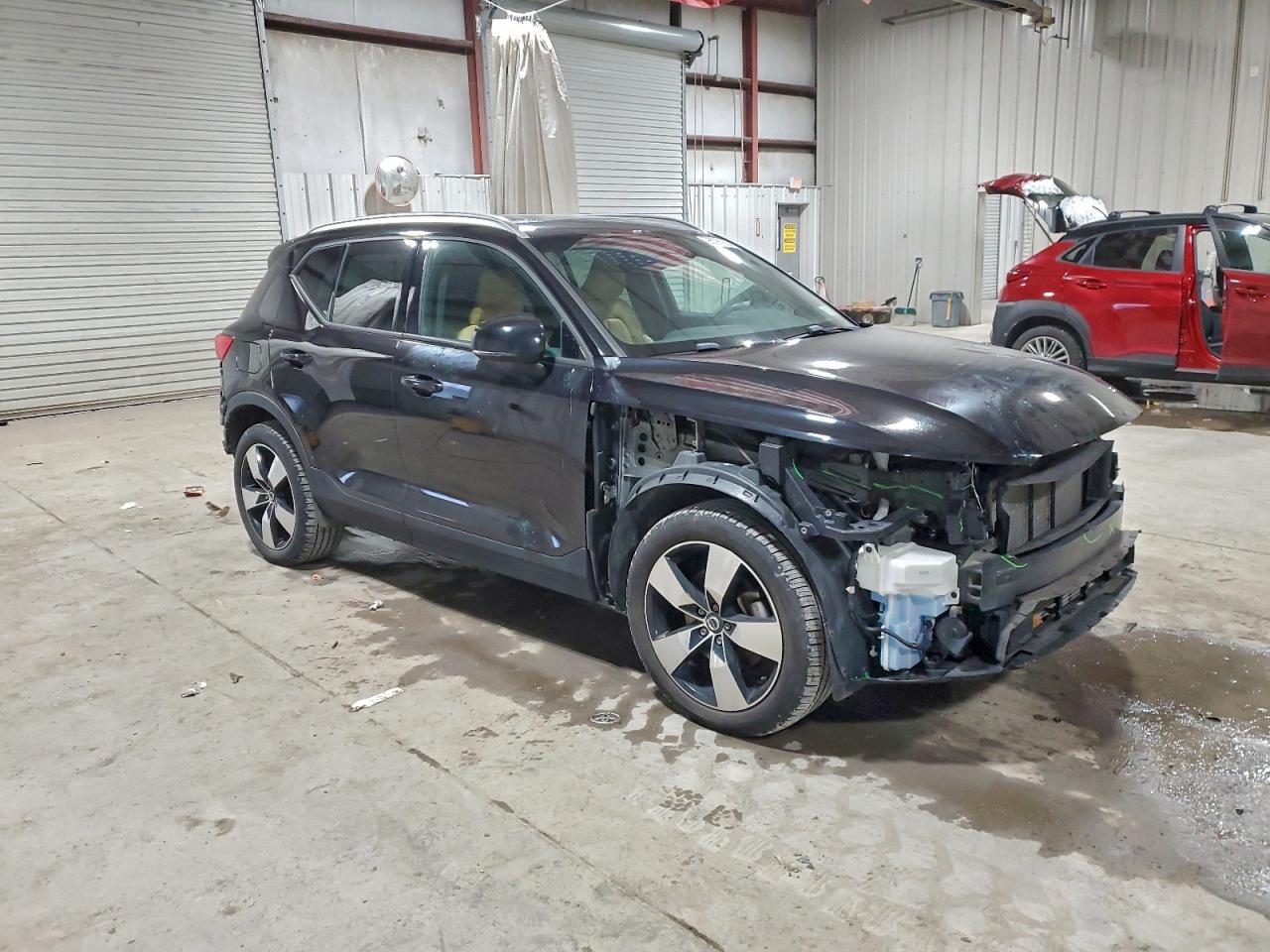 2019 VOLVO XC40 T5 MOMENTUM photo 7