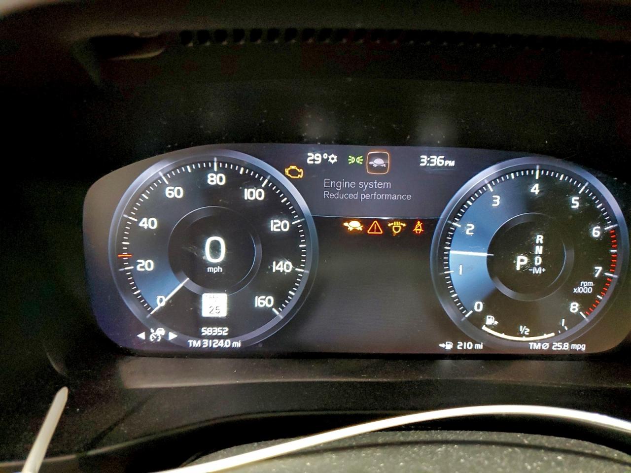 2019 VOLVO XC40 T5 MOMENTUM photo 17