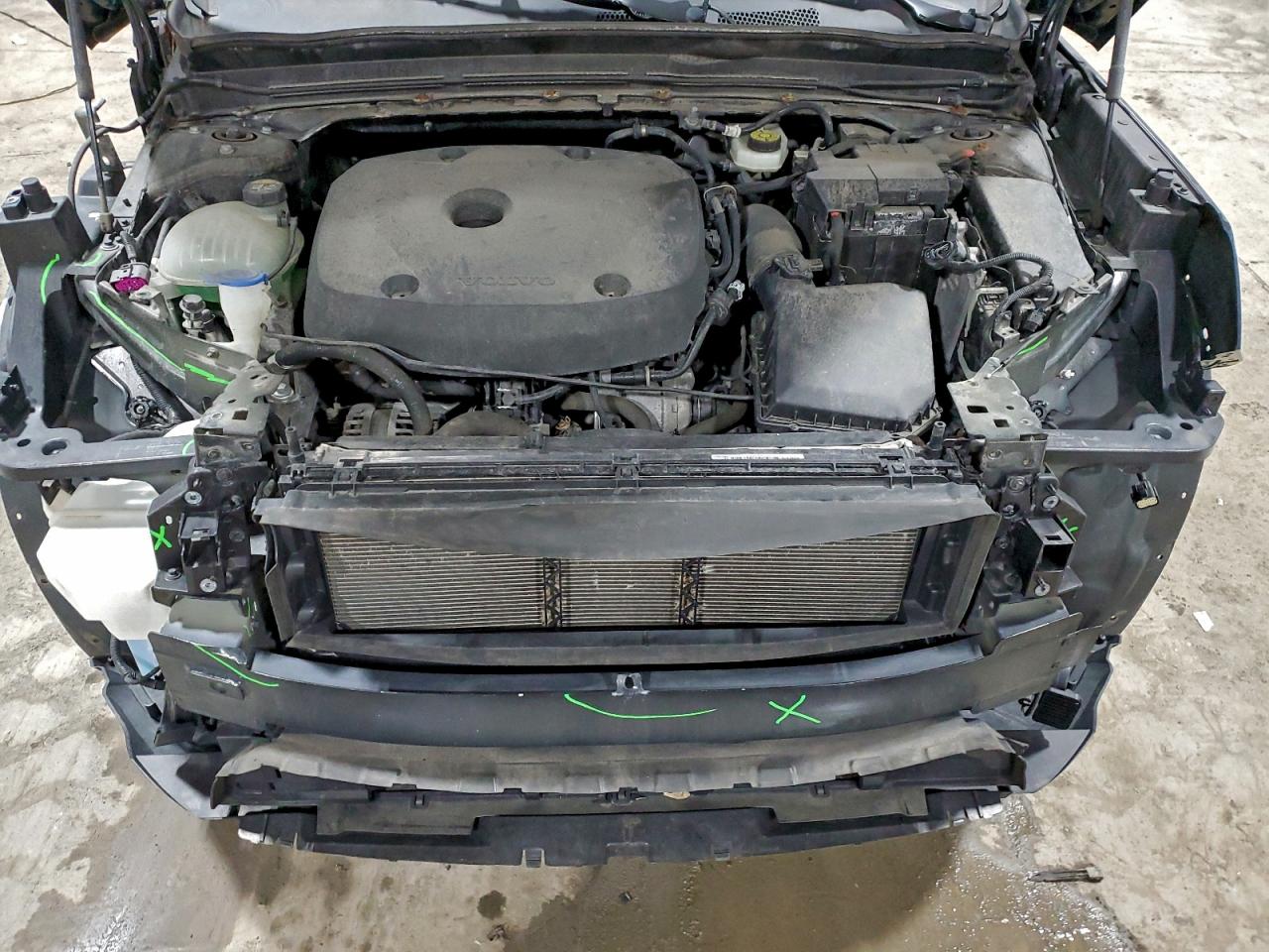 2019 VOLVO XC40 T5 MOMENTUM photo 23