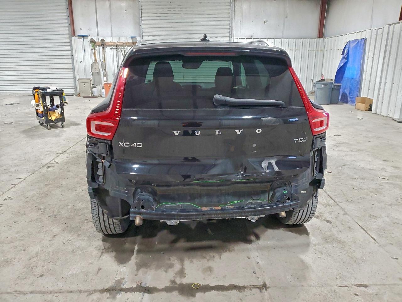 2019 VOLVO XC40 T5 MOMENTUM photo 11