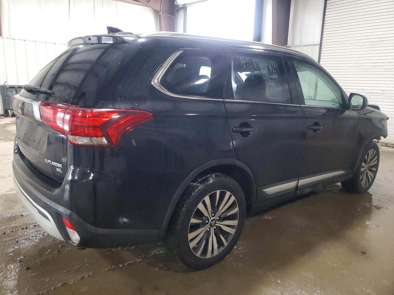 2019 MITSUBISHI OUTLANDER SE photo 3