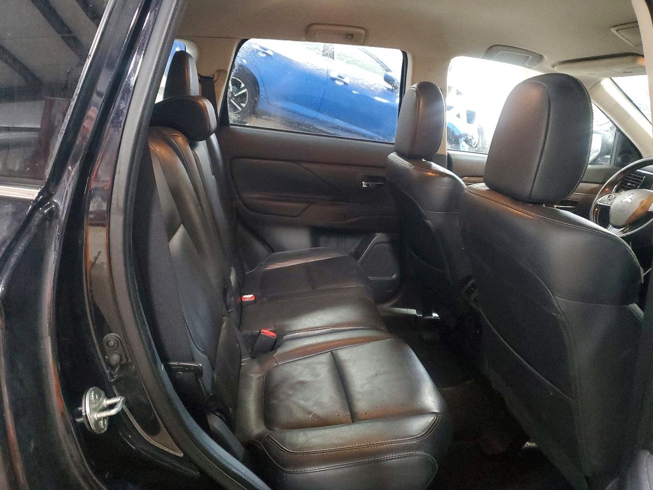 2019 MITSUBISHI OUTLANDER SE photo 11