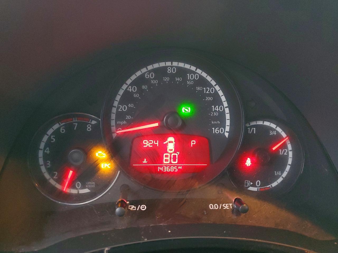 2015 VOLKSWAGEN BEETLE 1.8T photo 33