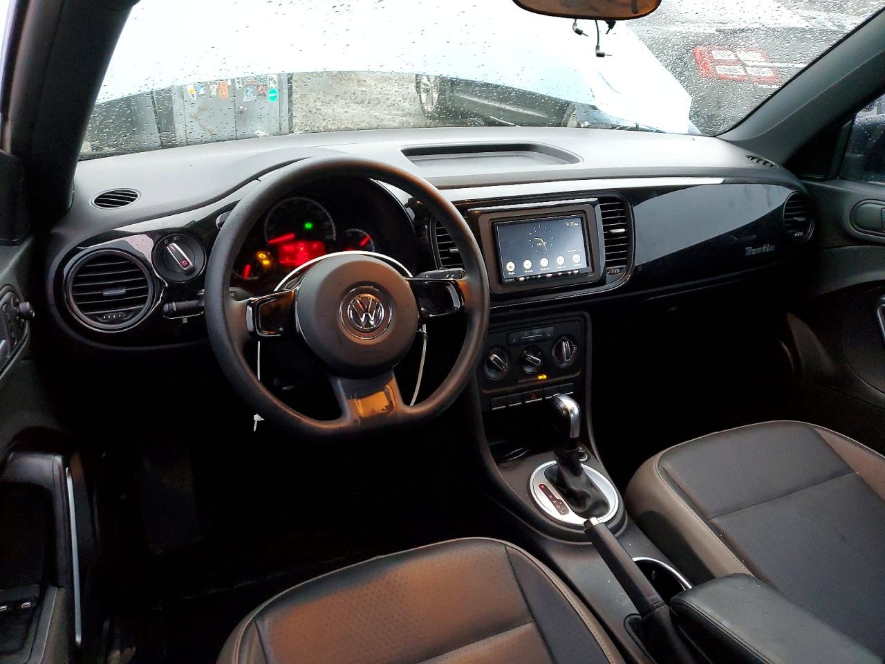 2015 VOLKSWAGEN BEETLE 1.8T photo 29