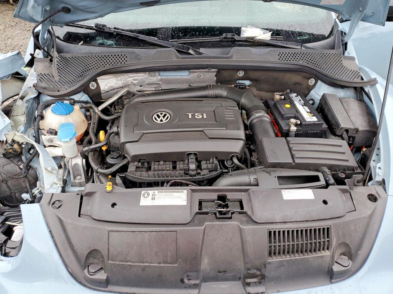 2015 VOLKSWAGEN BEETLE 1.8T photo 41