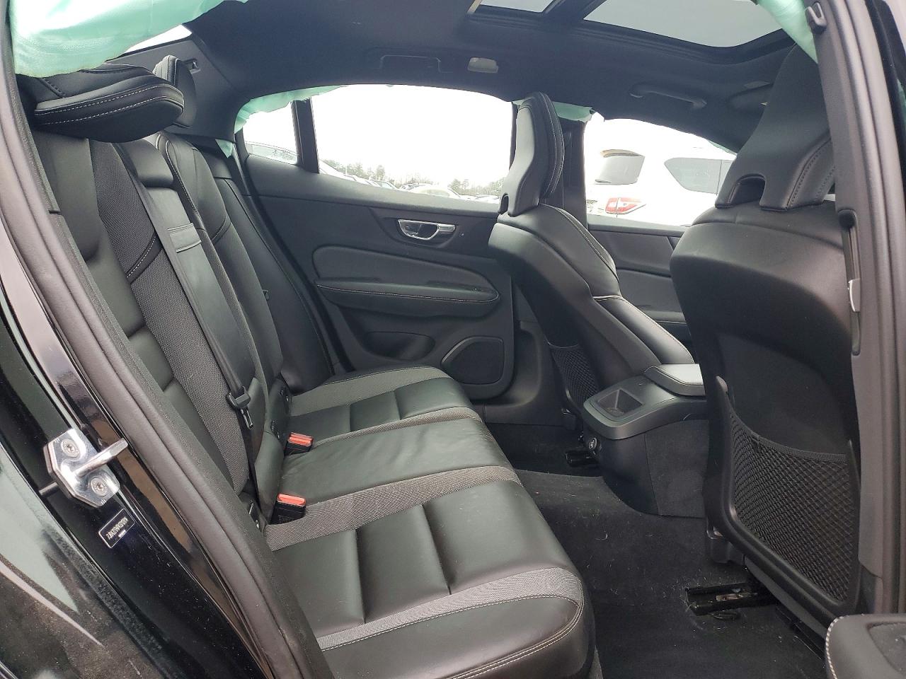2019 VOLVO S60 T6 R-DESIGN photo 10