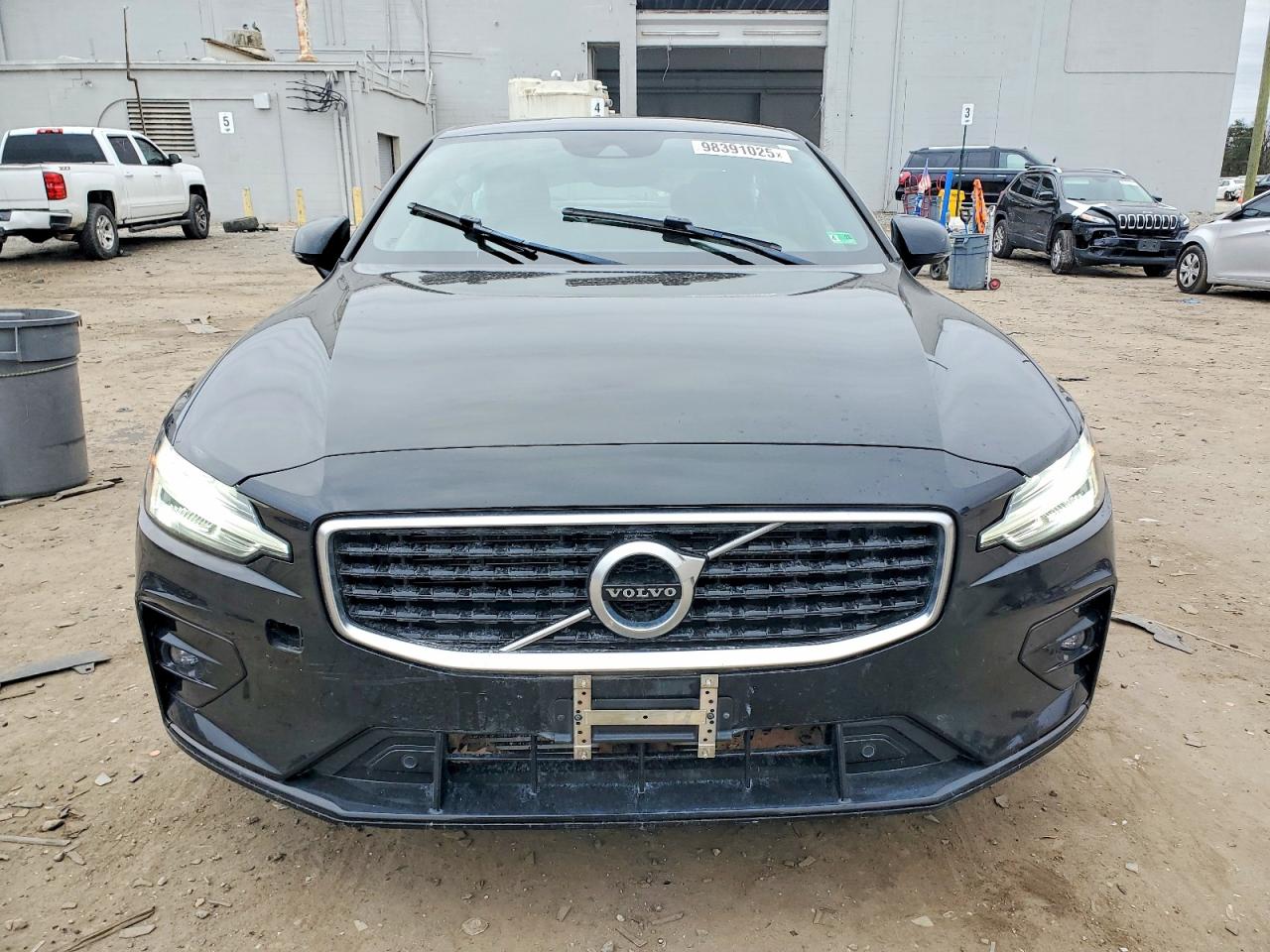2019 VOLVO S60 T6 R-DESIGN photo 5