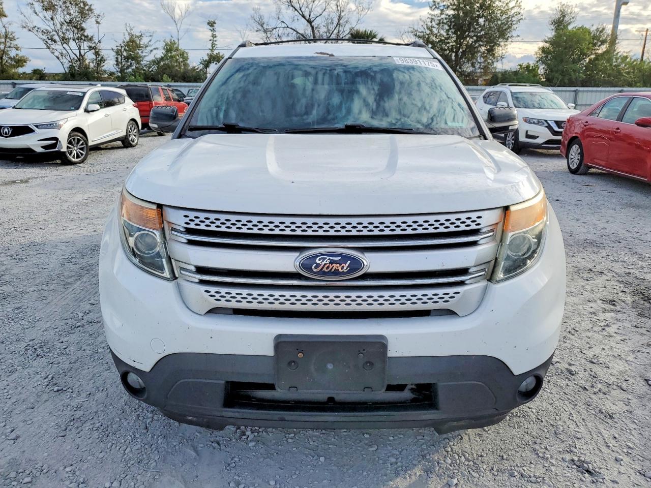 2015 FORD EXPLORER XLT photo 9