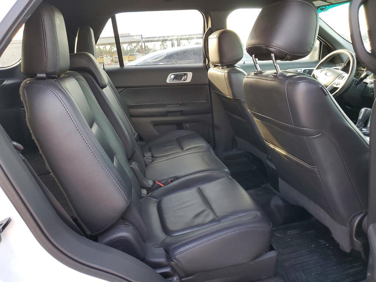 2015 FORD EXPLORER XLT photo 21