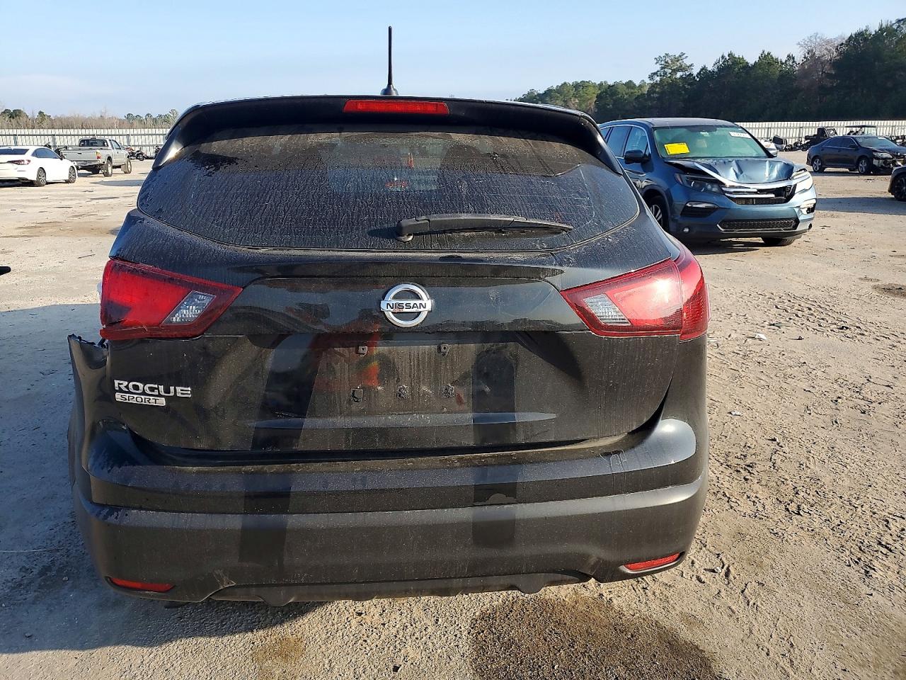 2018 NISSAN ROGUE SPORT S photo 6