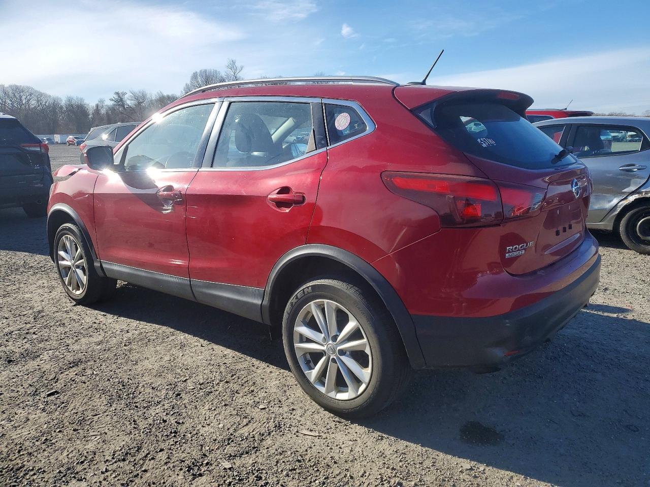 2018 NISSAN ROGUE SPORT S photo 2
