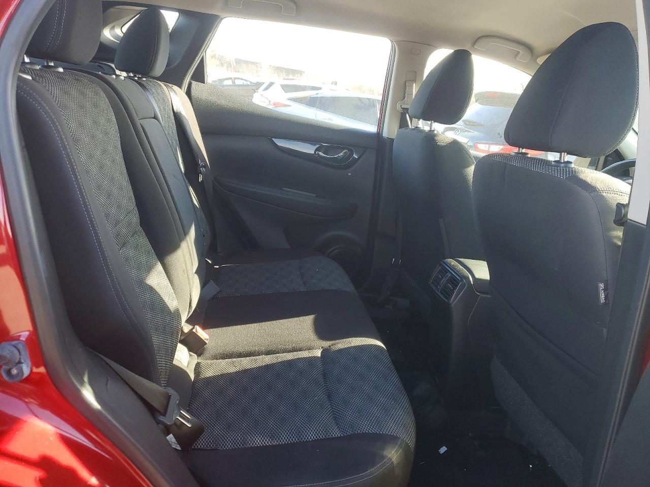 2018 NISSAN ROGUE SPORT S photo 11