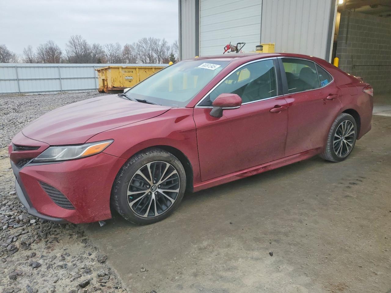 2018 TOYOTA CAMRY