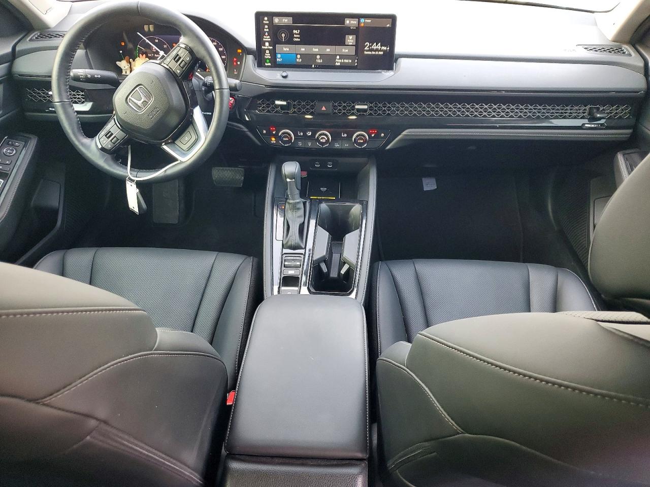 2025 HONDA ACCORD TOURING HYBRID photo 8