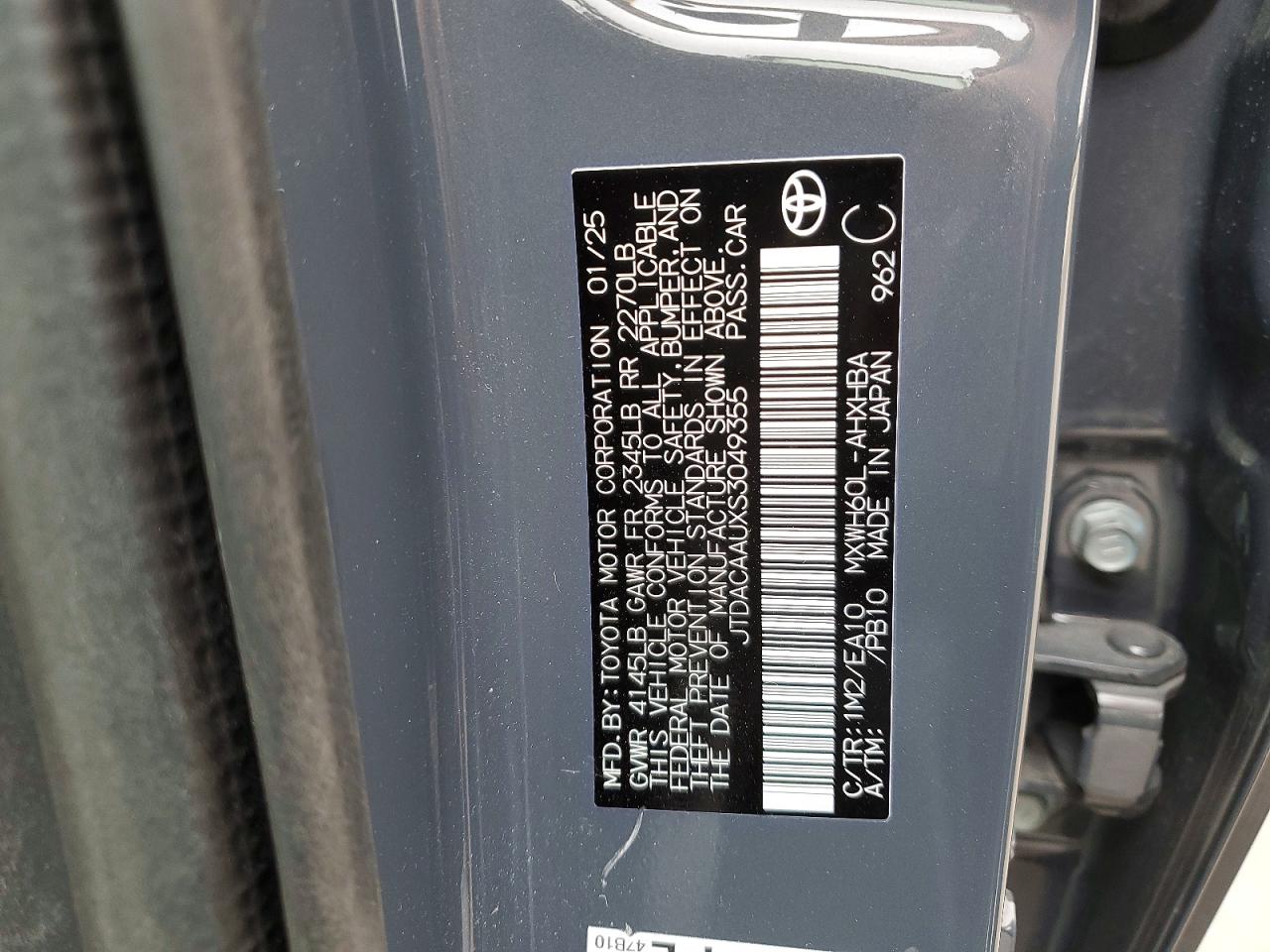 2025 TOYOTA PRIUS LE photo 13