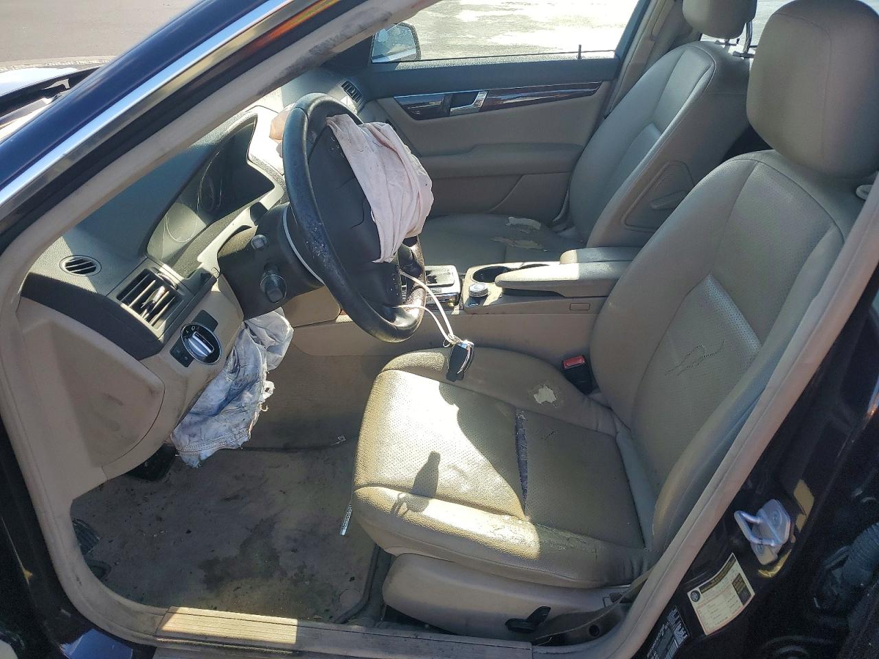 2011 MERCEDES-BENZ C 300 photo 7