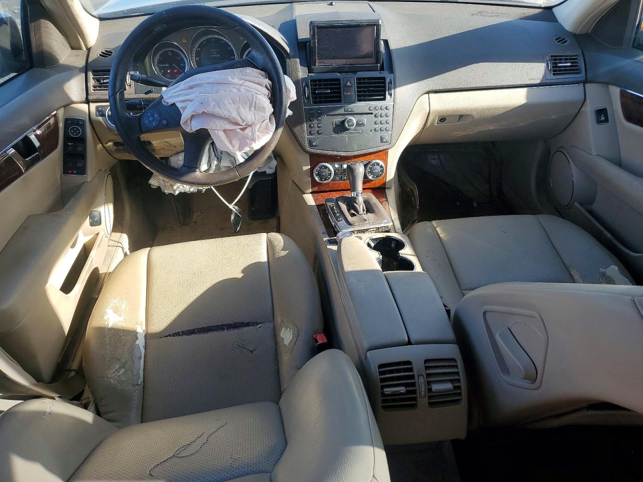 2011 MERCEDES-BENZ C 300 photo 8