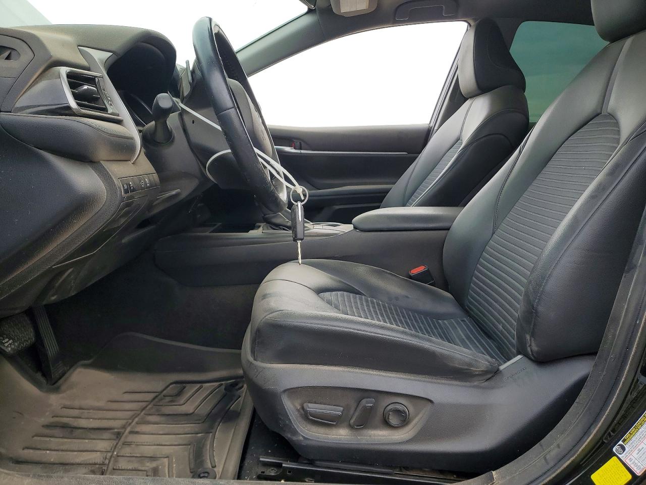 2023 TOYOTA CAMRY SE photo 7