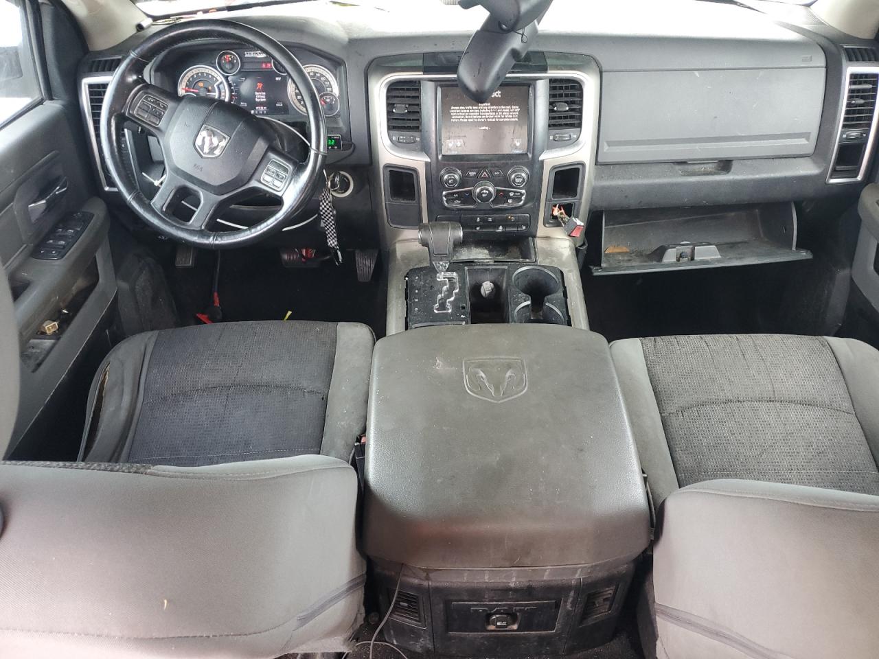 2013 RAM 1500 SLT photo 8