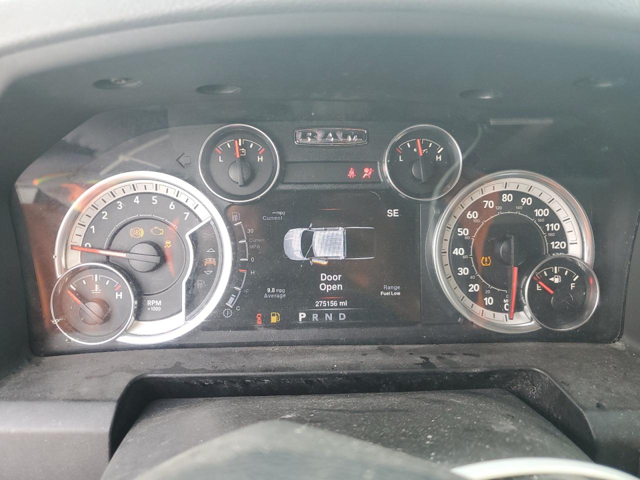 2013 RAM 1500 SLT photo 9