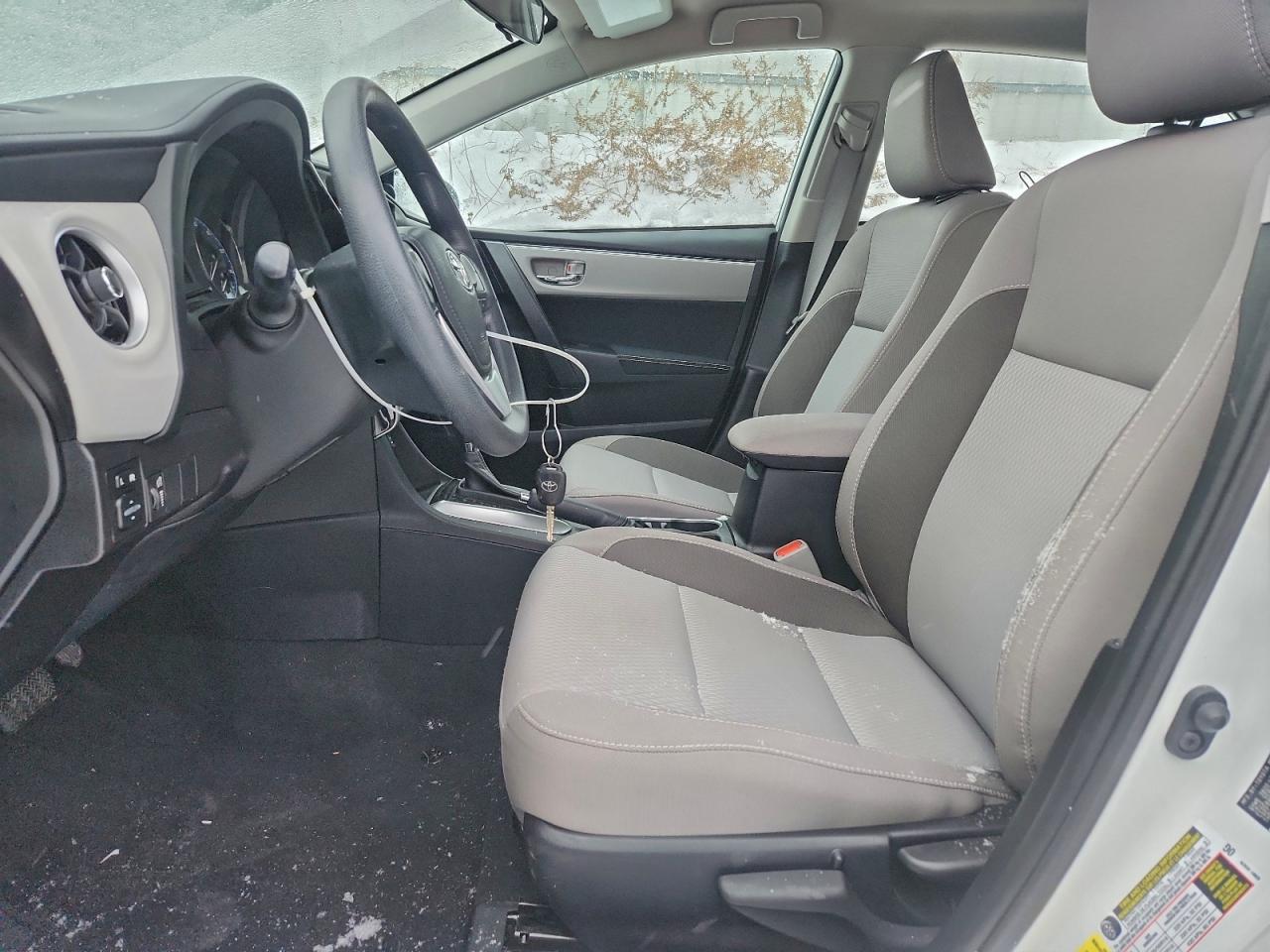 2019 TOYOTA COROLLA L photo 7