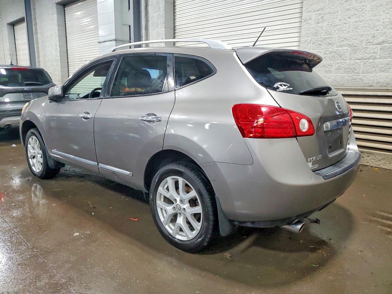 2013 NISSAN ROGUE S photo 2