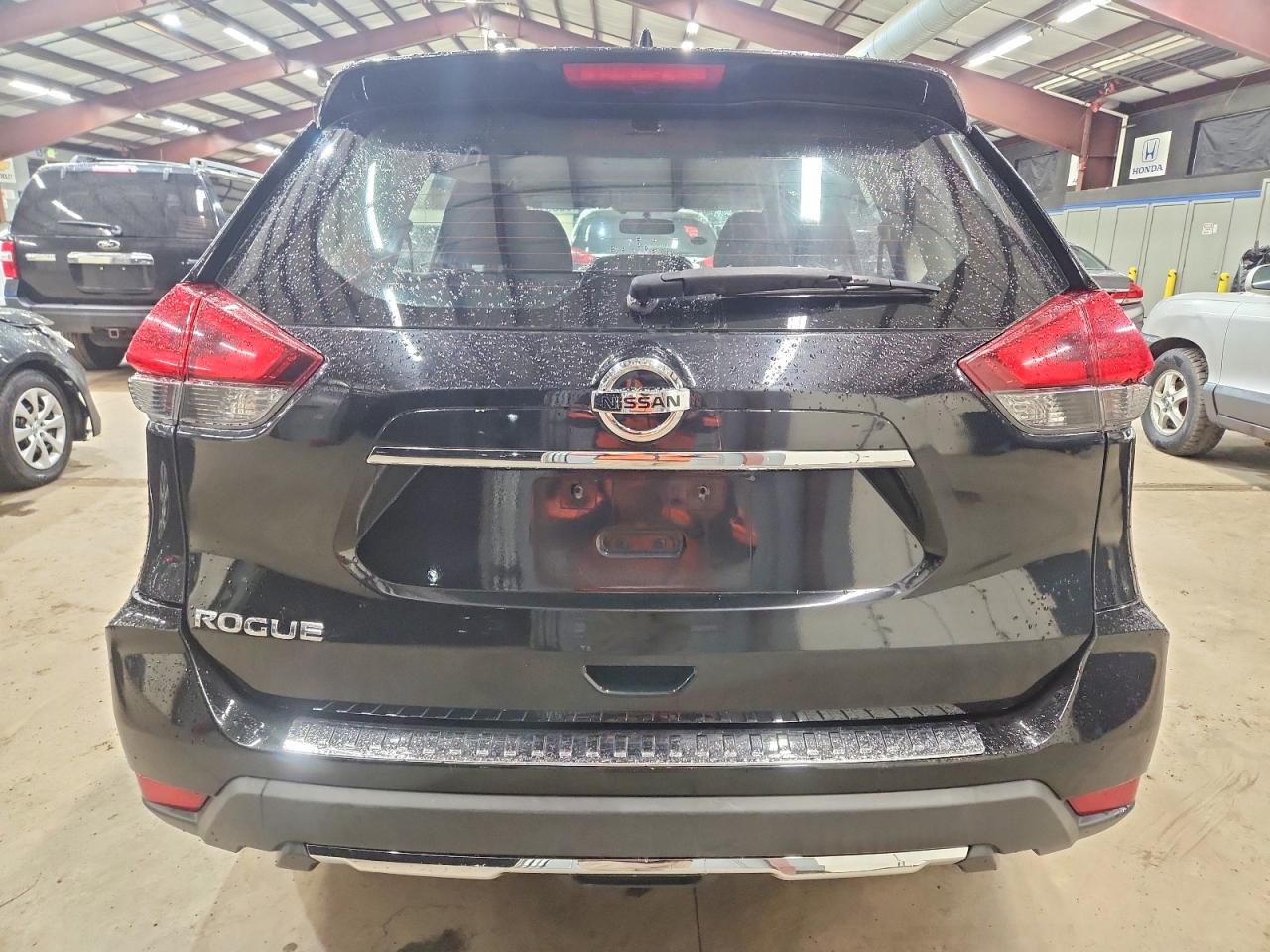 2018 NISSAN ROGUE S photo 6