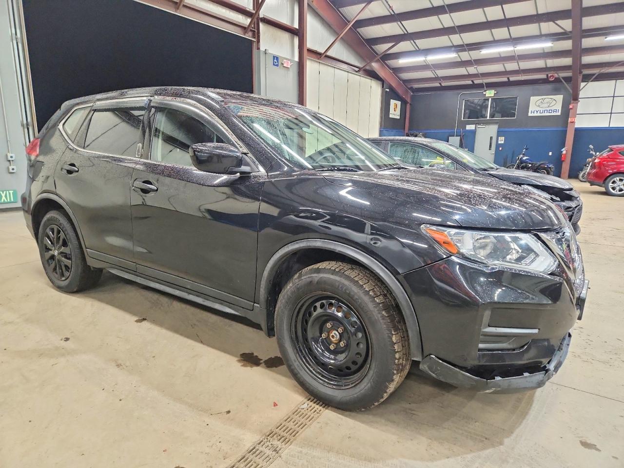 2018 NISSAN ROGUE S photo 4