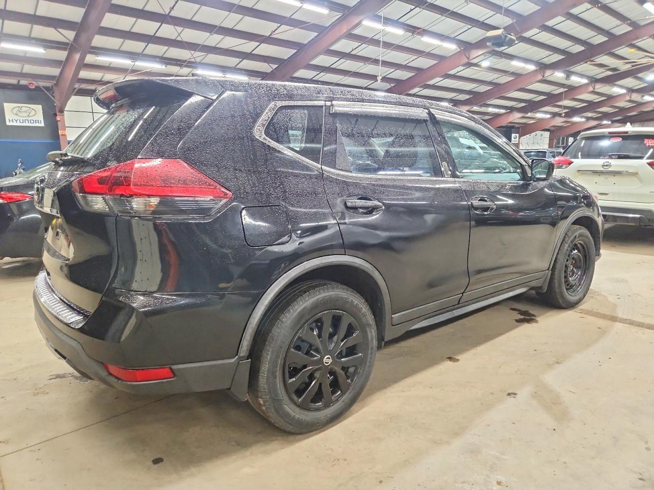 2018 NISSAN ROGUE S photo 3