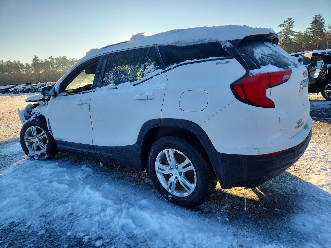 2019 GMC TERRAIN SLE photo 2