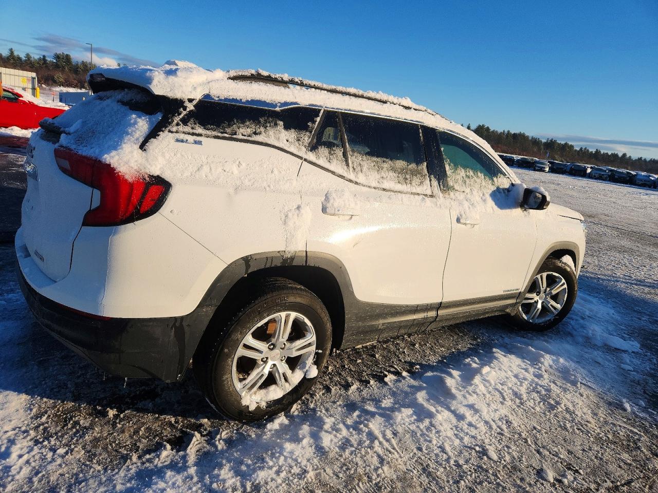 2019 GMC TERRAIN SLE photo 3