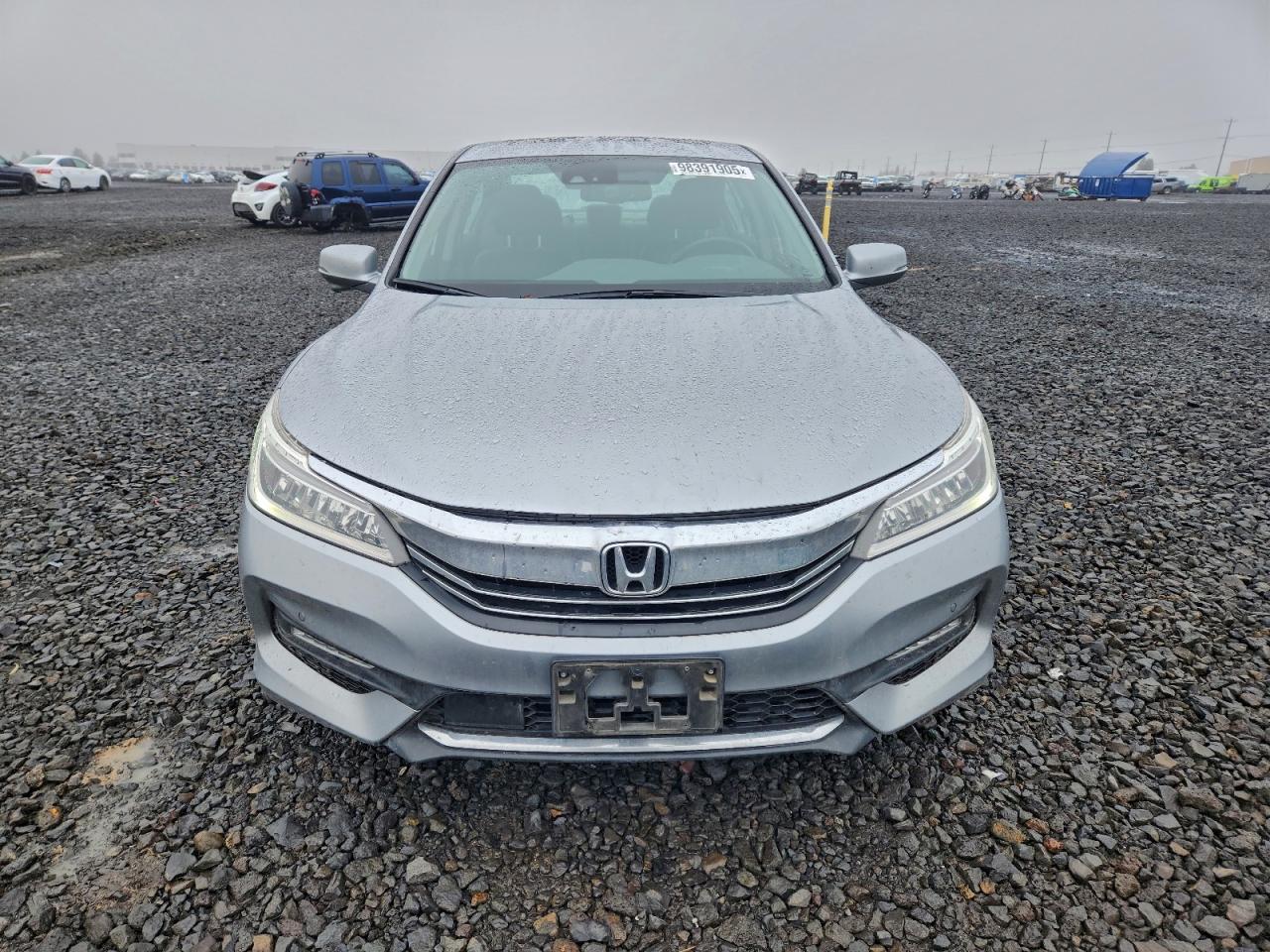 2017 HONDA ACCORD TOURING photo 5