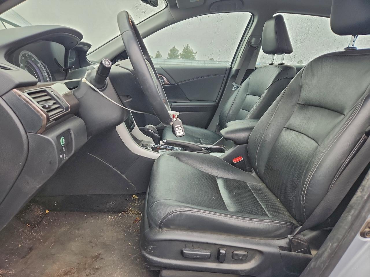 2017 HONDA ACCORD TOURING photo 7