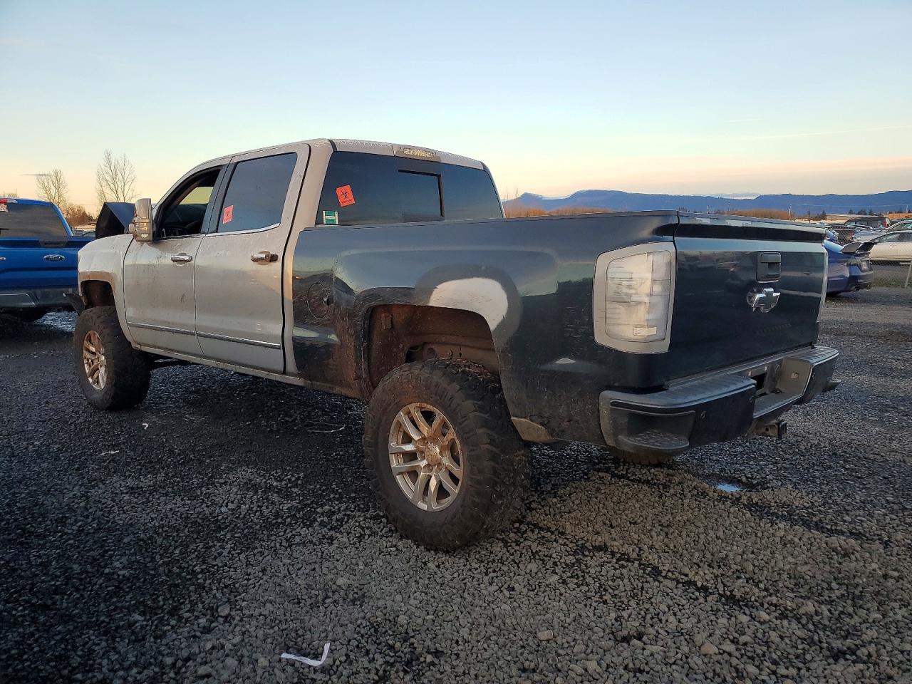 2018 CHEVROLET SILVERADO K1500 LTZ photo 2
