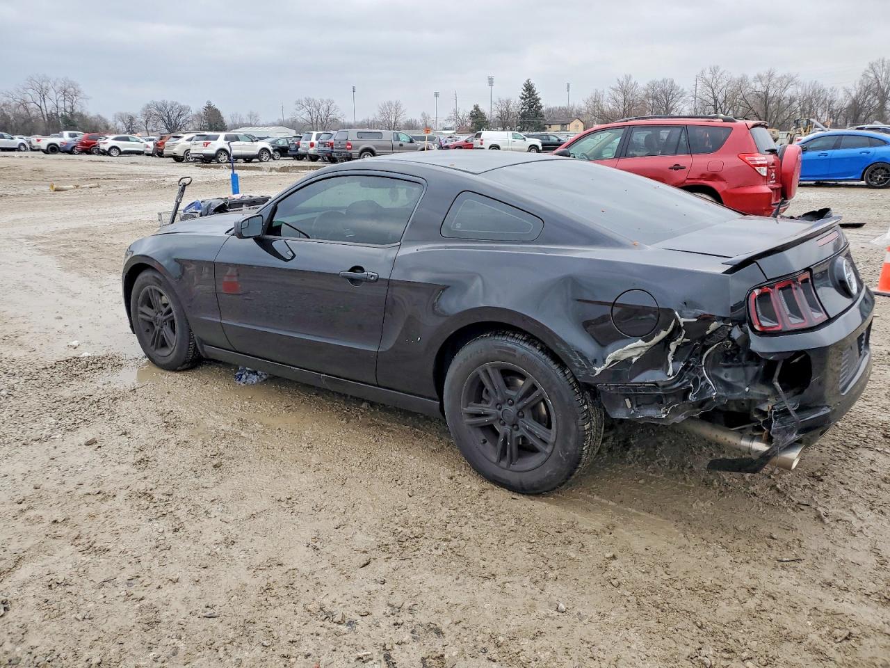 2013 FORD MUSTANG photo 2