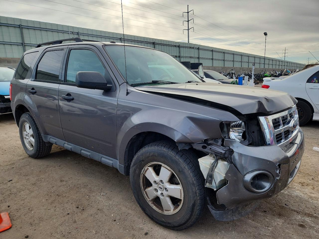 2012 FORD ESCAPE XLT photo 4