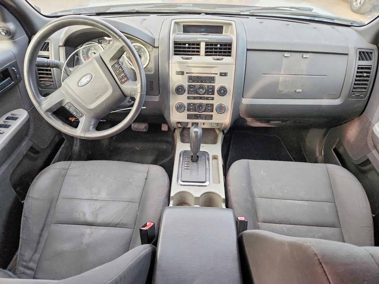 2012 FORD ESCAPE XLT photo 8
