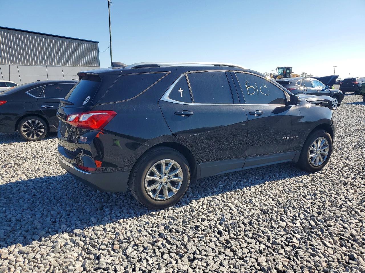 2019 CHEVROLET EQUINOX LT photo 3