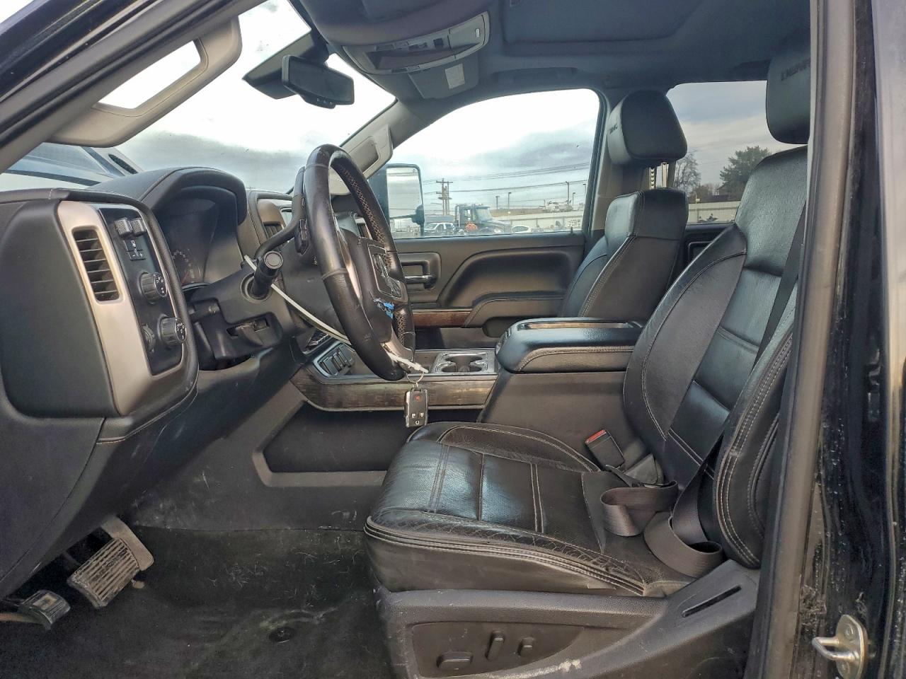 2015 GMC SIERRA K2500 DENALI photo 7