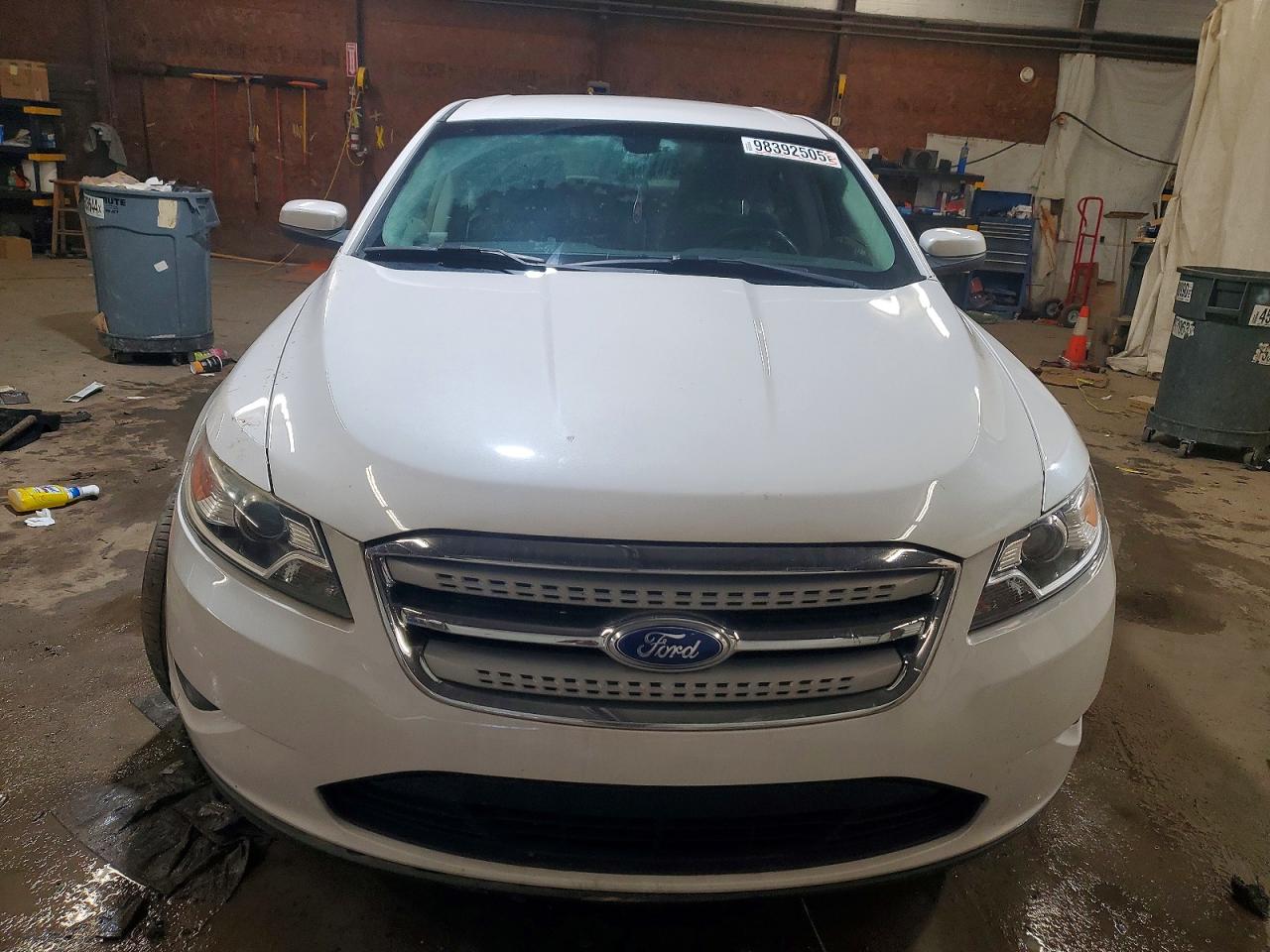 2011 FORD TAURUS SEL photo 17