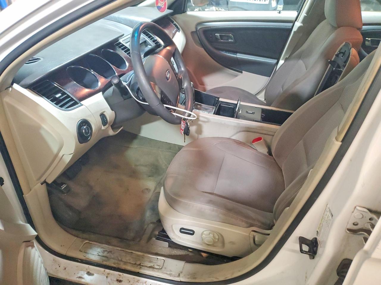 2011 FORD TAURUS SEL photo 25