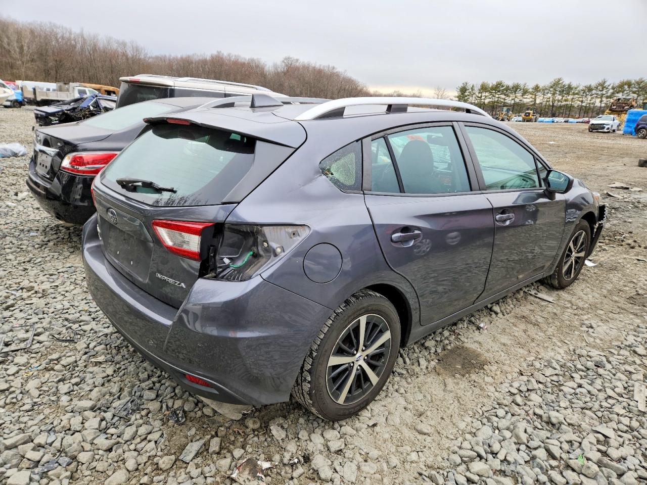 2019 SUBARU IMPREZA PREMIUM photo 3
