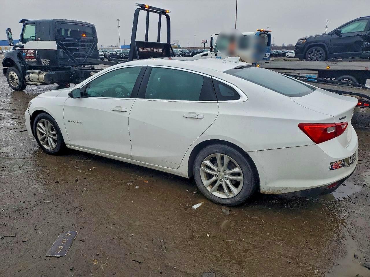 2016 CHEVROLET MALIBU LT photo 2
