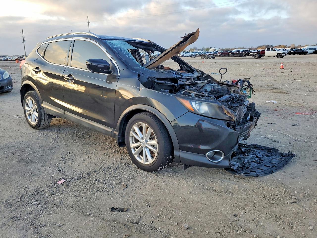 2018 NISSAN ROGUE SPORT S photo 4