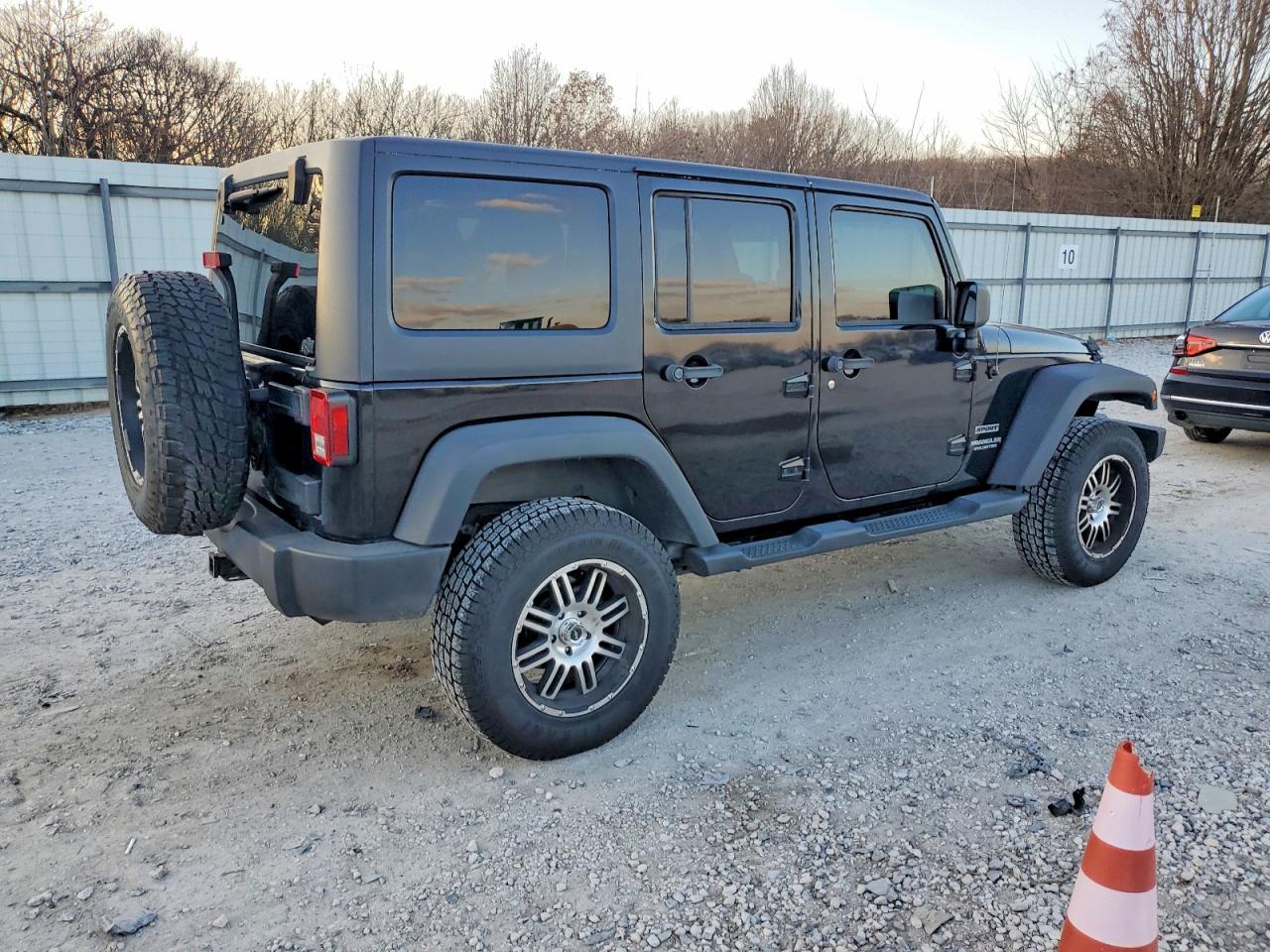 2012 JEEP WRANGLER UNLIMITED SPORT photo 3