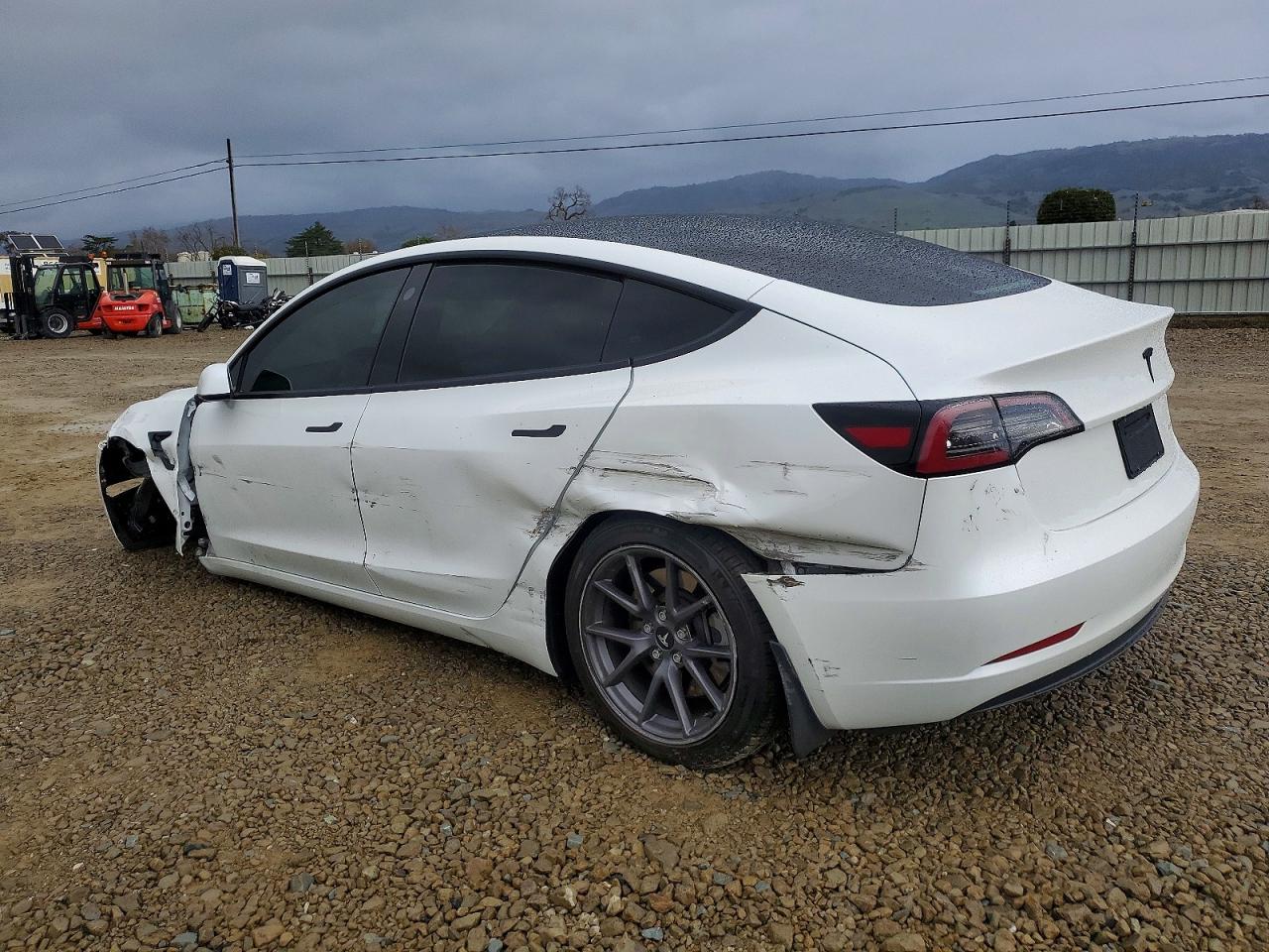 2023 TESLA MODEL 3 photo 2