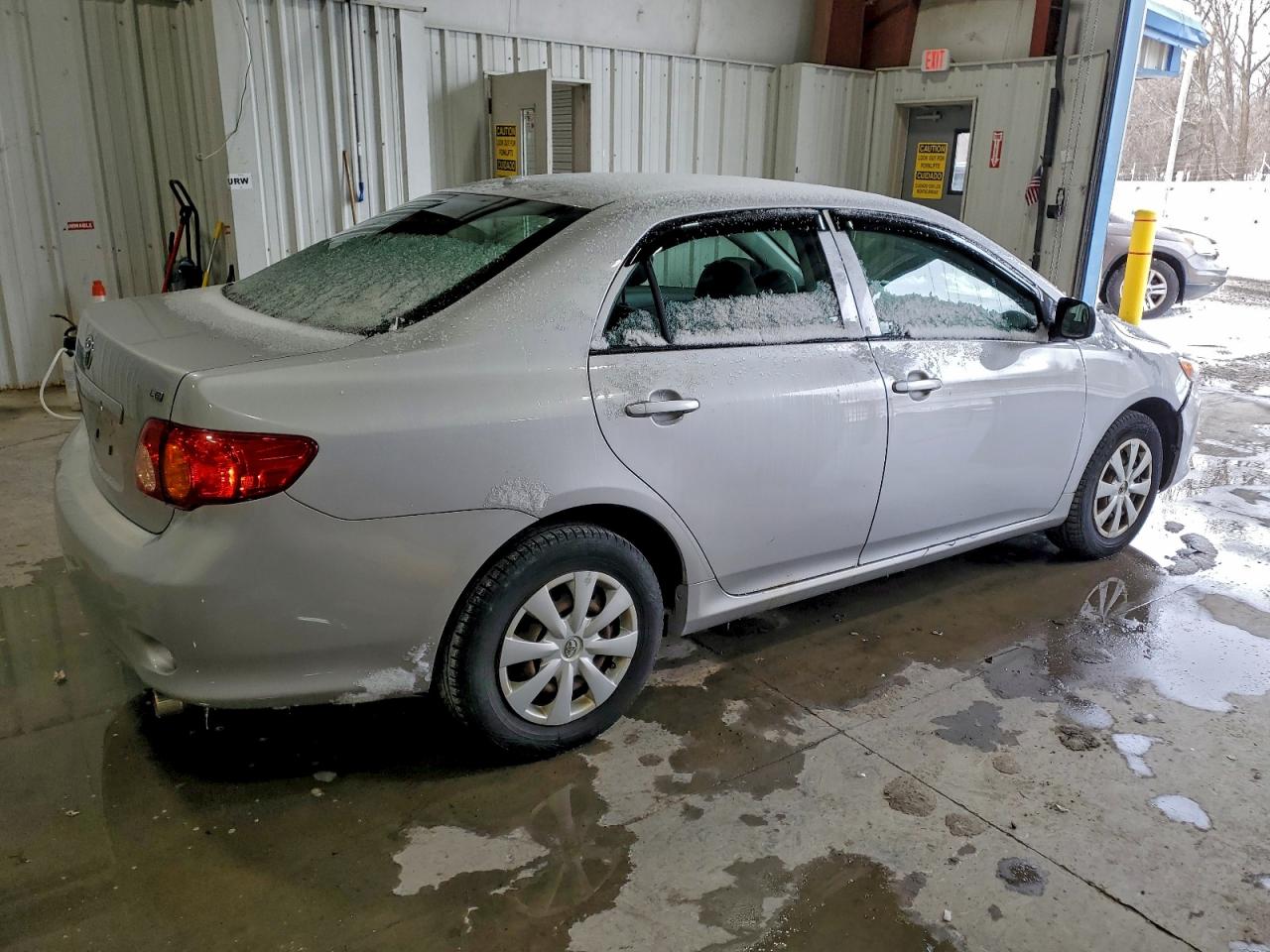 2009 TOYOTA COROLLA BASE photo 3