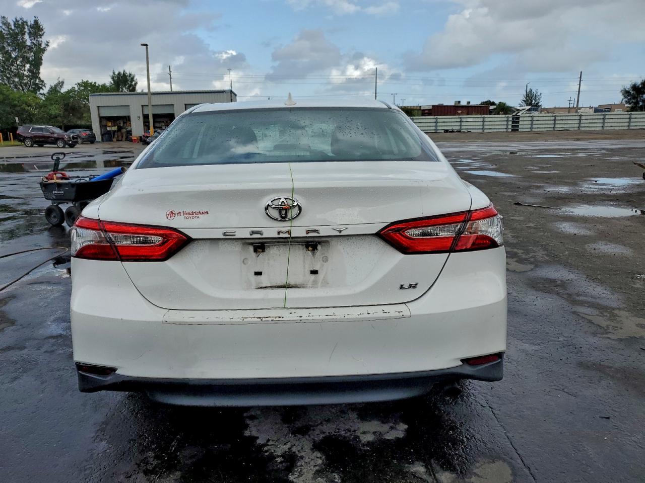 2020 TOYOTA CAMRY LE photo 6
